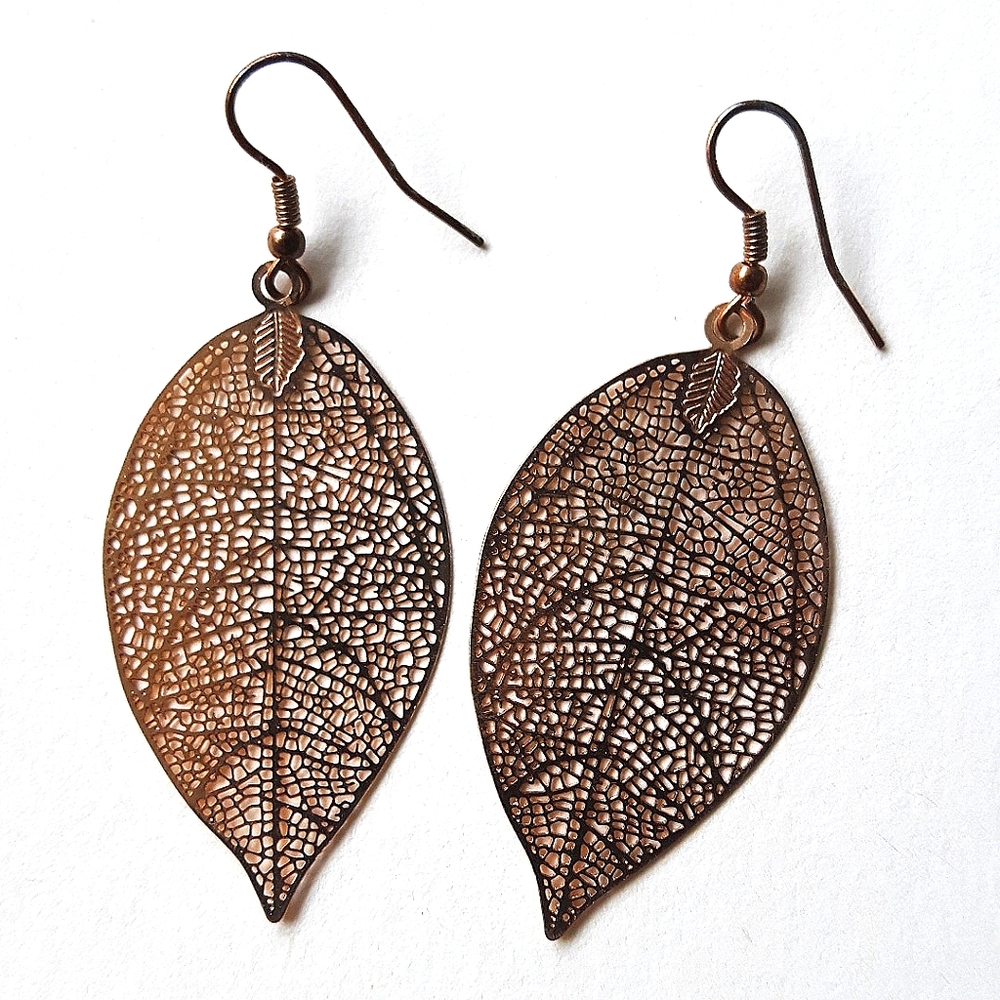 ❤2/$15 Intricate Leaf Earrings